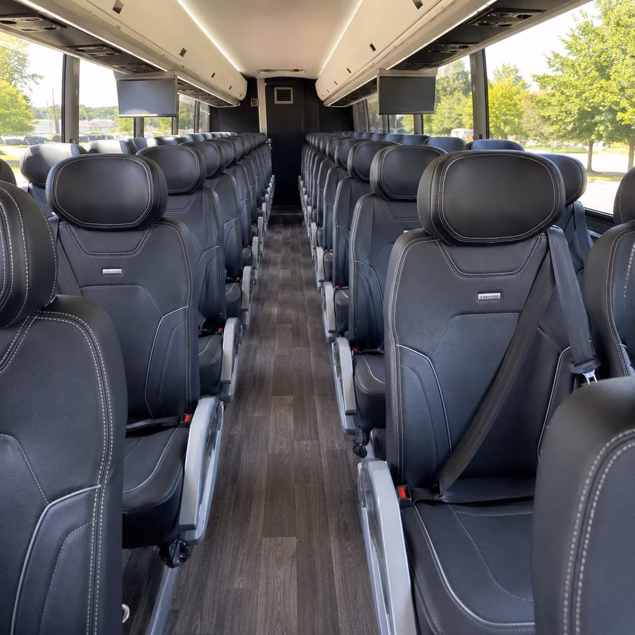 charter buses to colorado s ski resorts vail breckenridge steamboat more